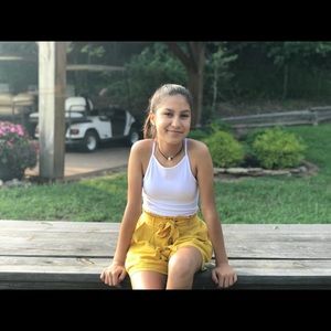 Meet your Posher, Maya